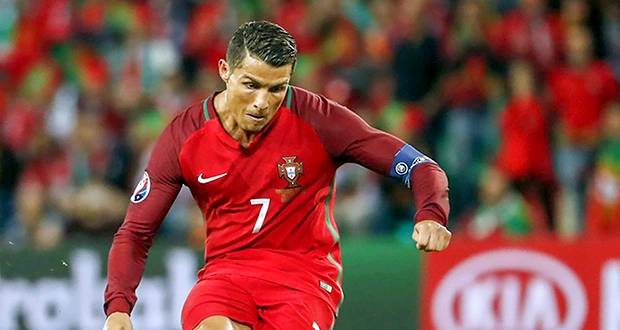 Manchester United: le contrat de Cristiano Ronaldo doit être résilié, selon Gary Neville