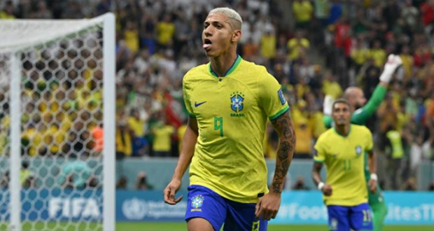 Mondial-2022: le Brésil décolle mais s'inquiète pour Neymar