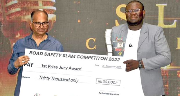 Concours de slam sur la sécurité routière: Stewelderson Casimir rafle le premier prix
