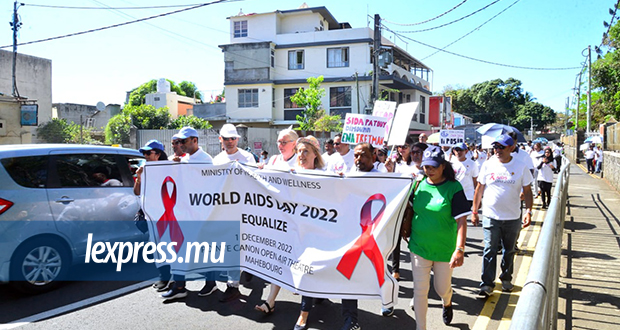 Journée mondiale de la lutte contre le SIDA: combattre les préjugés avant tout