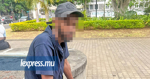 SDF à 23 ans: Jeremy et ses amis chassés par la police parce qu’ils lavaient des voitures