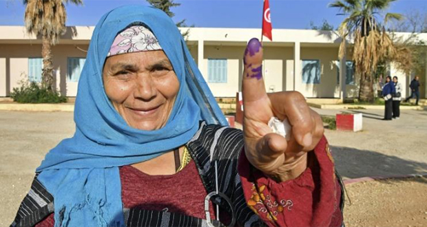 Tunisie: très faible affluence pour élire un Parlement au rôle limité