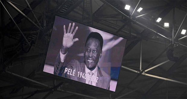 Mort de Pelé: des hommages en Premier League et en Série A