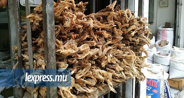 Phoenix: ils emportent Rs 5 M de provisions dont du «bomli»