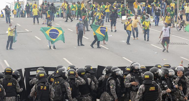 Brésil: Madrid dénonce le caractère «trumpiste» des assauts bolsonaristes