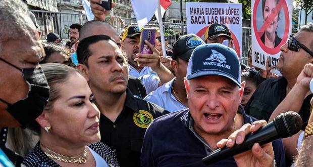 Panama: deux fils de l'ex-président Martinelli seront arrêtés à leur retour