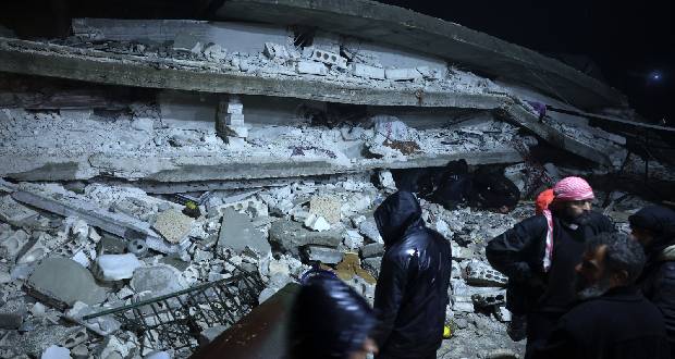 Un violent séisme fait au moins 119 morts en Syrie