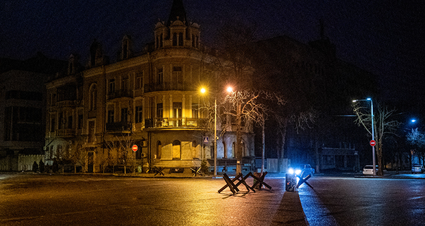 Ukraine: l'éclairage public de retour à Kharkiv, une première depuis l'invasion russe