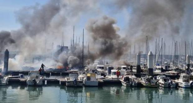 Neuf bateaux touchés par un incendie au port de plaisance du Havre
