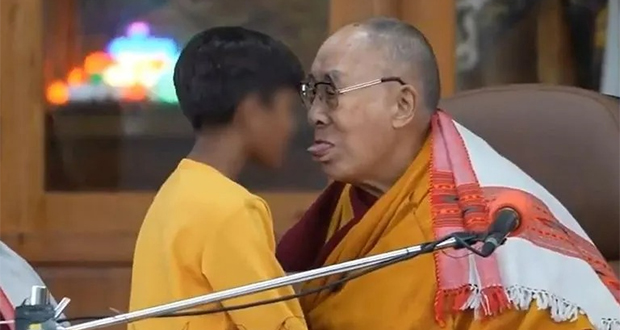 «Peux-tu me sucer la langue»: Le Dalaï Lama s'excuse auprès d’un enfant
