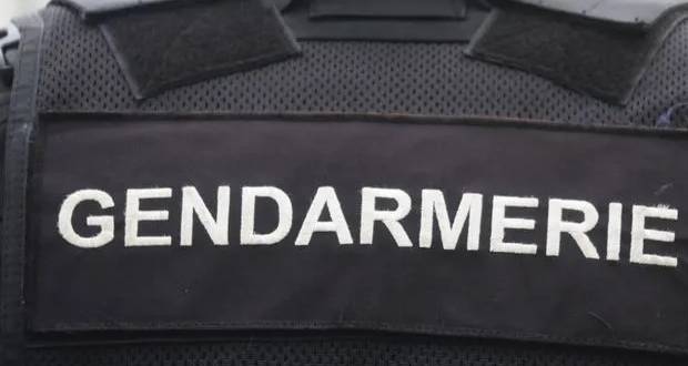 Vaucluse: l'homme blessé par des gendarmes après les avoir menacés a priori pas radicalisé
