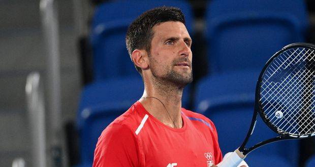 Tennis: Djokovic débute par un succès sur l'Argentin Etcheverry