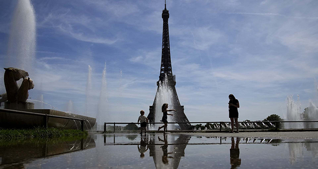 Canicules, pénuries d'eau, inondations: comment la France va s'adapter à un réchauffement de 4°C en 2100?