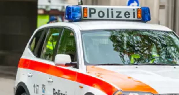 Suisse: une femme et cinq enfants hospitalisés après avoir été heurtés par une voiture