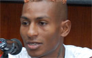Encouragement de Bruno Julie pour la participation du boxeur Richarno Colin au JO 2012
