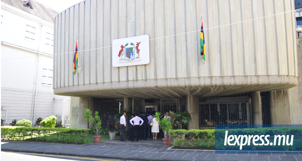 Platinum Card scandal: urgent open letter to members of the National Assembly