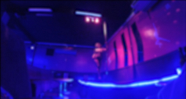 Enquête: caméra cachée dans un club privé