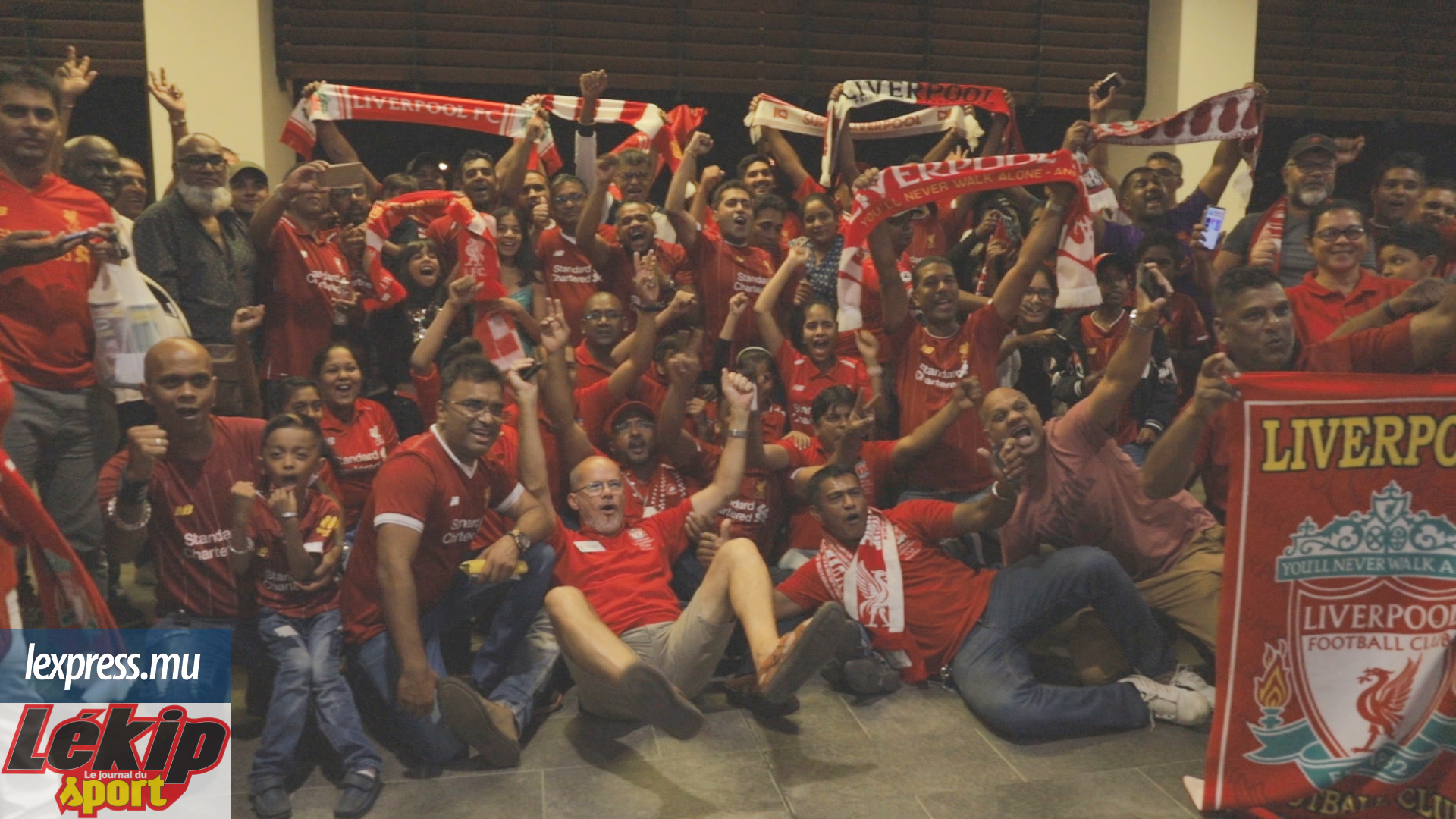 Liverpool sur le toit du monde du foot : les fans en transe à Bagatelle