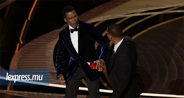 Will Smith frappe Chris Rock en pleine cérémonie des Oscars