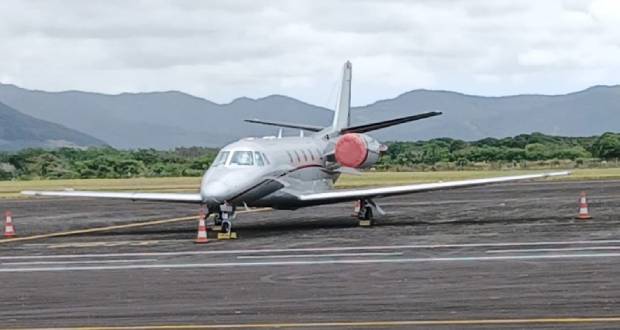 «Les militaires couraient après notre avion…»