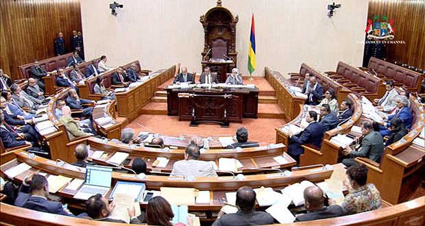 «Committee of Supply» : Élus dissipés et speaker agacée