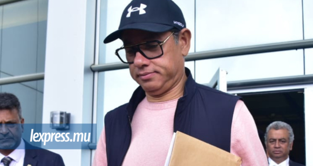 Un nouvel avocat pour contester les «Criminal Attachment Orders»