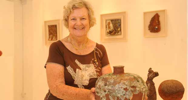 Marie Rogers donne vie à la terre rouge 
