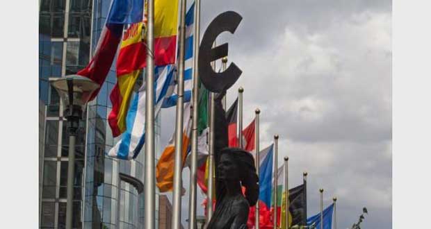Grande-Bretagne :Le parti anti-européen au plus haut dans les sondages