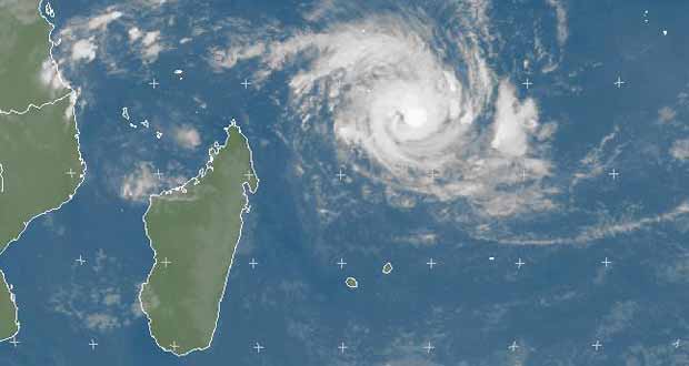 Météo: Imelda s’est intensifiée en un cyclone tropical durant la nuit