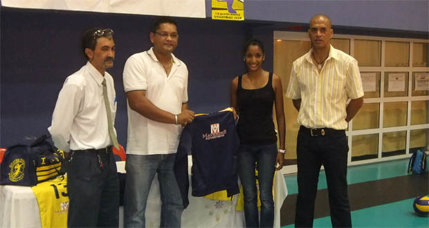 Volley-ball - Parrainage : Mavericks Advertising renouvelle son soutien au Quatre-Bornes VBC