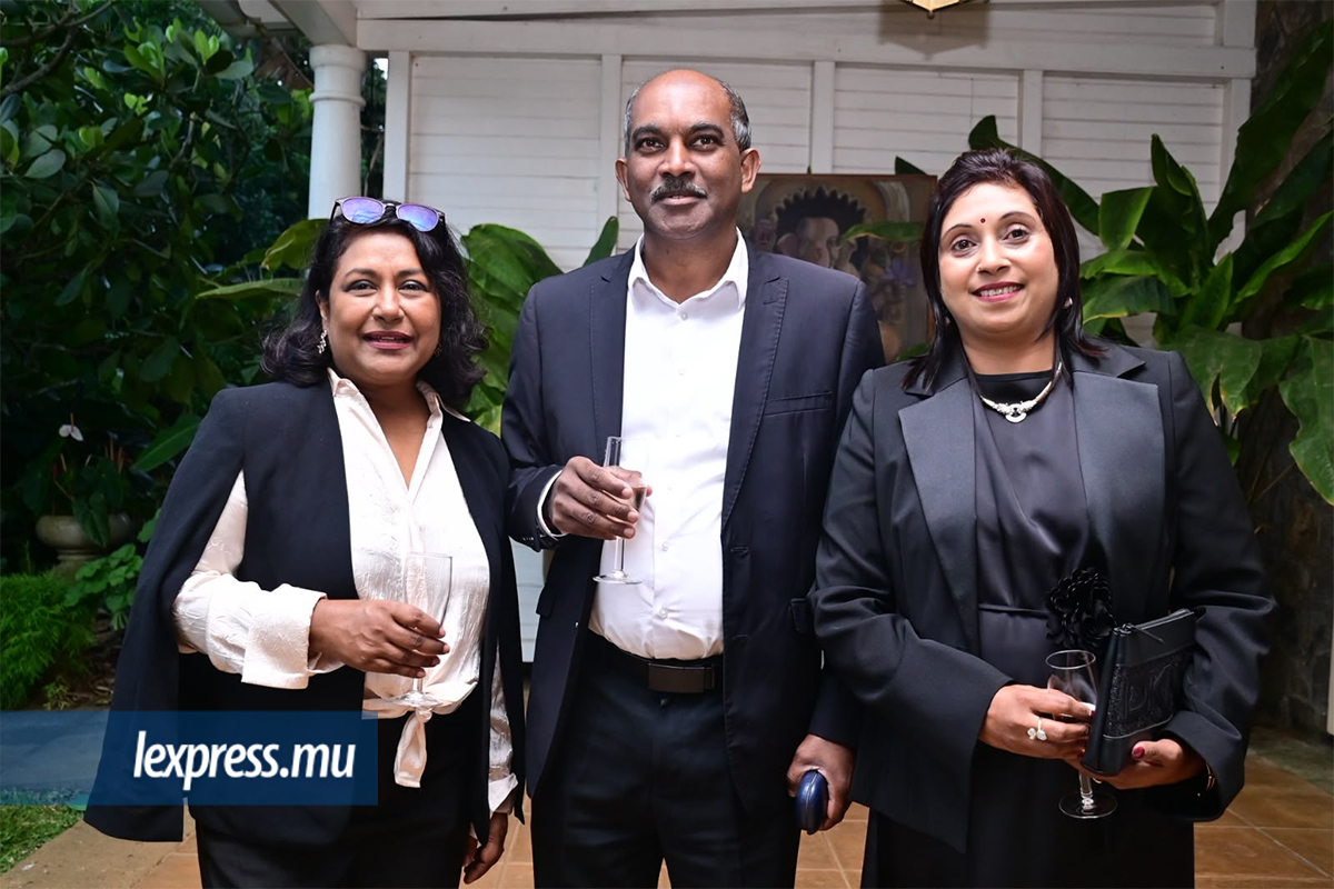 ■ Lillka Cuttaree (Director KIP Center for Leadership), M. Naden Padayachi (GM Logistics IBL) et son épouse.
