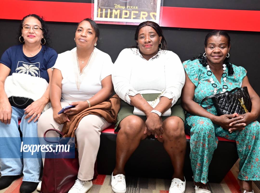 ■ Beatrice Martine, Madelaine Luicelle, Sabrina Raphael et Noelette Lisette.