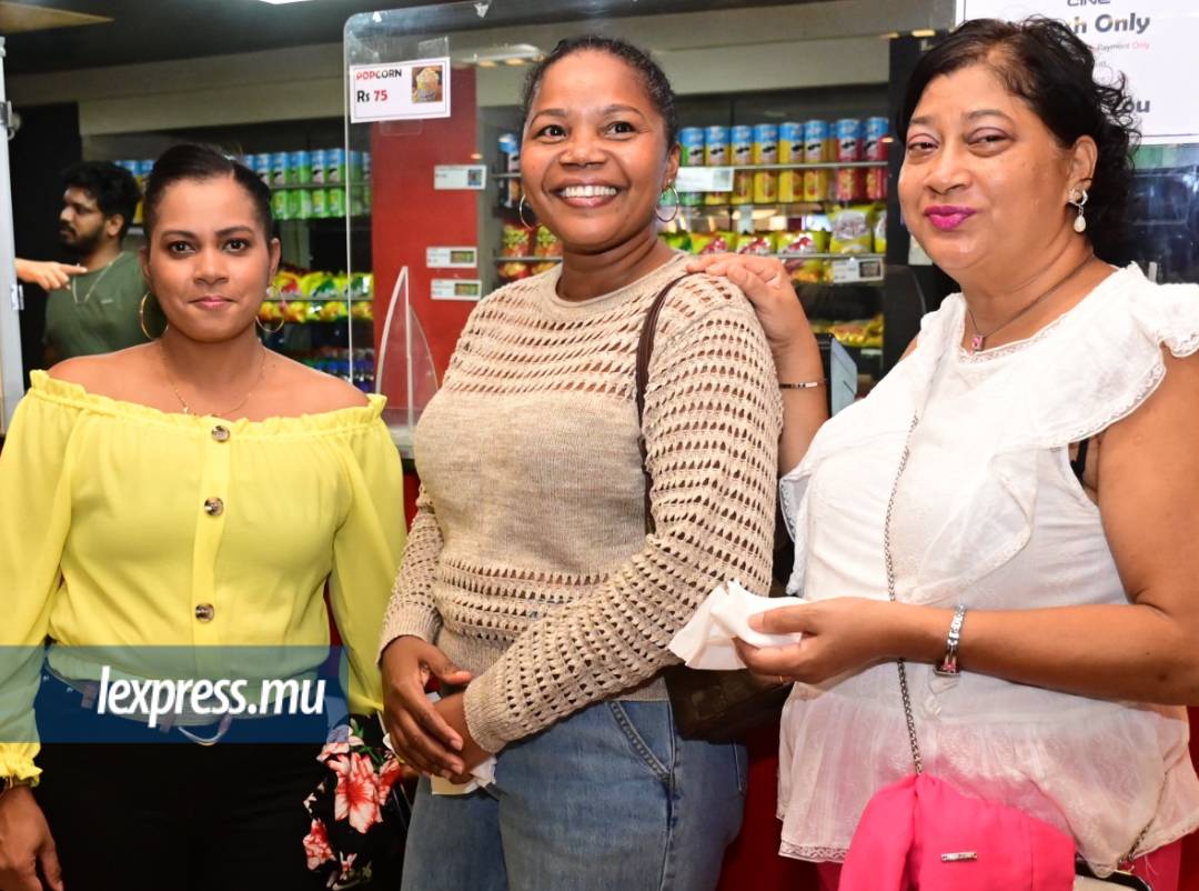 ■ Joanna Duvergé, Sandra Hypolite et Géraldine Dursoniah.