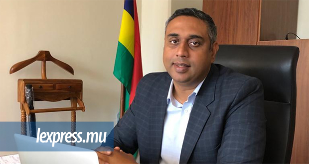 Le ministre Anjiv Ramdhany botte en touche