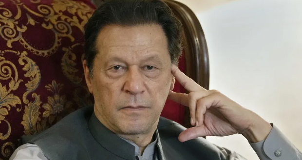L'ex-Premier ministre Imran Khan inculpé pour divulgation de documents classifiés