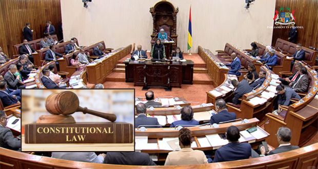 Le gouvernement lance une vaste refonte des institutions