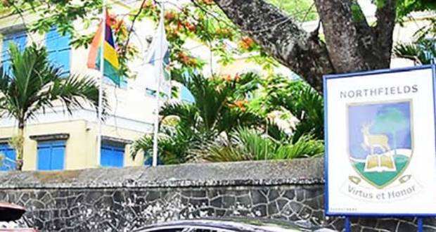 Des parents étrangers sommés par la cour de régler les arriérés de frais de scolarité