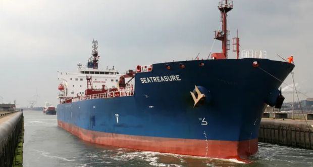 De nouvelles cargaisons renforcent les réserves mauriciennes d’huile lourde